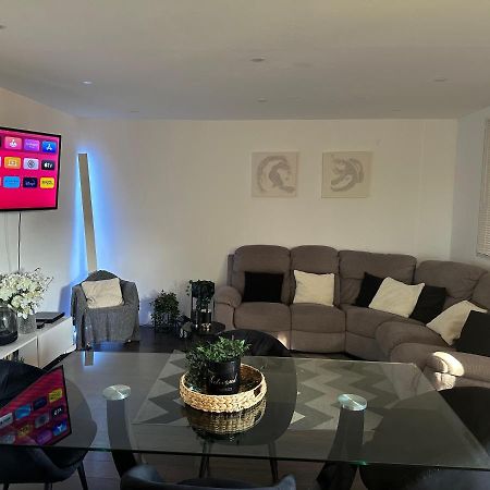 Location De Chambre Privee Dans Residence Prive, Jardins Et Parking Gratuit 1 Min To Tramway Et 9 Min De Centre-Ville, Accessibilite A Plusieurs Transports نيس المظهر الخارجي الصورة